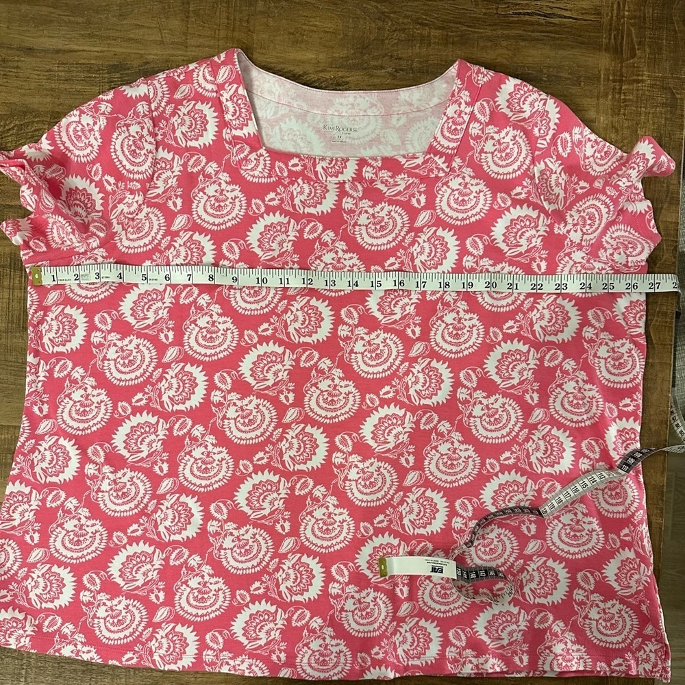 Pink Patterned Women's Top - Picture 6 of 8